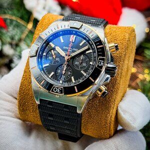 Breitling Super Chronomat B01 44mm – UB0136 – FULL SET + WARRANTY – MSRP $11,850